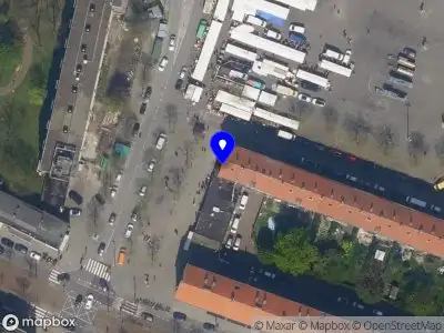 Ambulance met gepaste spoed naar de Grote Visserijstraat in Rotterdam