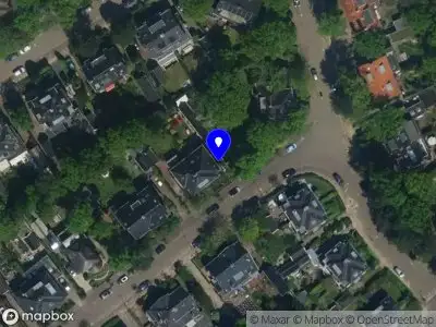 Ambulance en brandweer met grote spoed naar de Clarionlaan in Santpoort-Zuid vanwege gebouwbrand