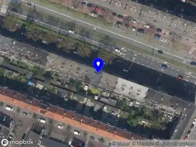 Ambulance naar de Pleinweg in Rotterdam