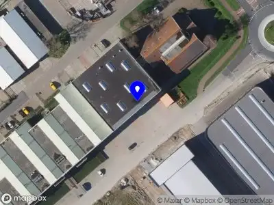 Brandweer en politie met grote spoed naar de Techniekstraat in Terneuzen vanwege middelgrote brand