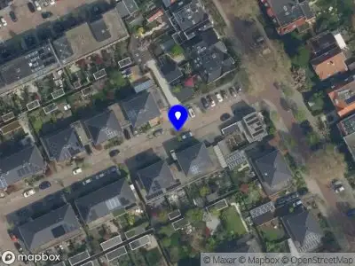 Ambulance met gepaste spoed naar de Aleid van Malsenlaan in Delft