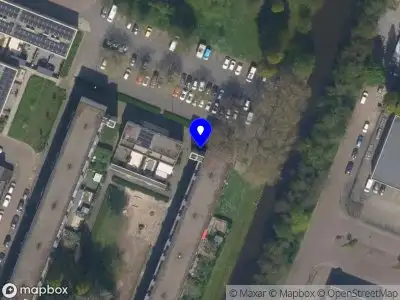 Ambulance met grote spoed naar de Samuel Esmeijerstraat in Vlaardingen