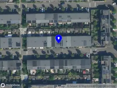 Ambulance met gepaste spoed naar de Alhambralaan in Amsterdam