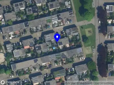 Ambulance met gepaste spoed naar de Chet Bakerstraat in Amsterdam