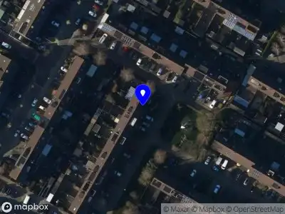 Ambulance met grote spoed naar de Lijsterplantsoen in Anna Paulowna