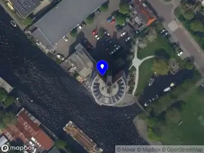 Politie met grote spoed naar de Alexander Dubcekplaats in Leiden vanwege personen te water