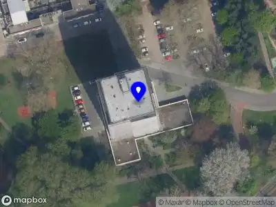 112 melding Ambulance met gepaste spoed naar de Bertrand Russellplaats in Rotterdam