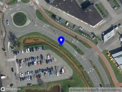 Brandweer met gepaste spoed naar de Kruisweide in Breda vanwege een liftopsluiting