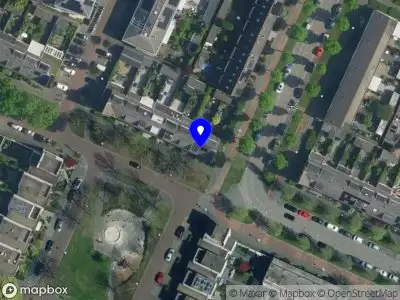 Ambulance met grote spoed naar de Godfried Bomanslaan in Amstelveen