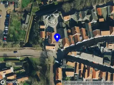 Brandweer met gepaste spoed naar de Molenbelt in Hattem vanwege afgaan automatisch brandalarm