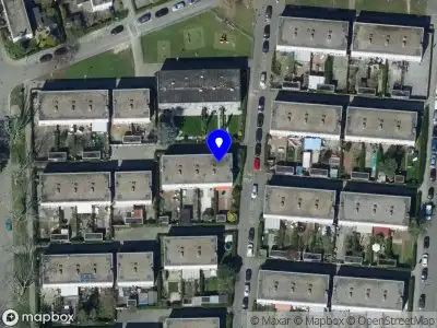 Ambulance met grote spoed naar de Klaarkamp in Rotterdam