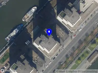 Ambulance met grote spoed naar de Terwenakker in Rotterdam