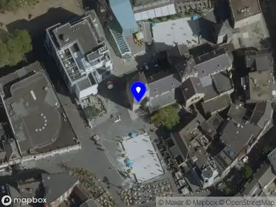 Politie naar de Pancratiusplein in Heerlen vanwege steekincident