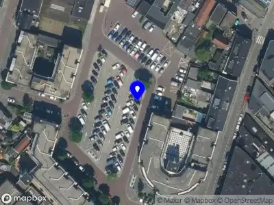 Ambulance met grote spoed naar de Markt in Beverwijk