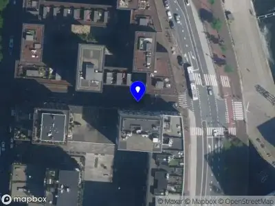 Ambulance met gepaste spoed naar de Leliendaalstraat in Amsterdam