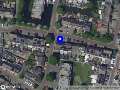 Ambulance met grote spoed naar de Rudyard Kipling-erf in Dordrecht