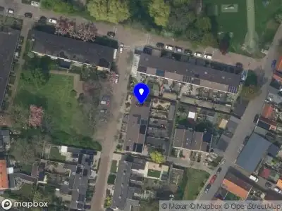 Ambulance met grote spoed naar de Julianalaan in Zwartewaal