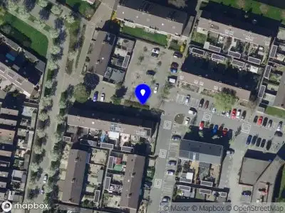 Brandweer met grote spoed naar de Klaproos in Hoogvliet Rotterdam vanwege reanimatie