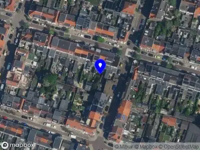 Ambulance met grote spoed naar de Sterrebosstraat in Haarlem
