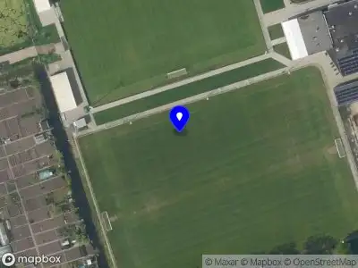 Ambulance met grote spoed naar de Rietlanden in Leimuiden