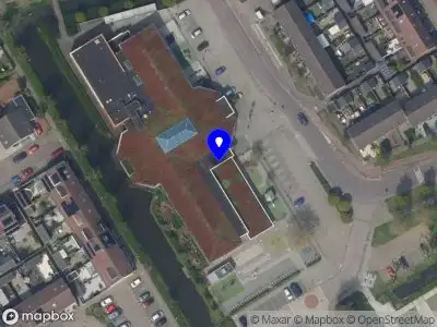 Ambulance met gepaste spoed naar de Raadhuisplein in Nieuw-Lekkerland
