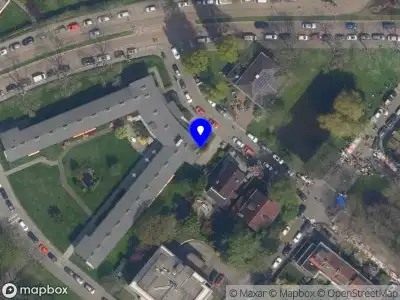 Ambulance met gepaste spoed naar de Van Goghlaan in Rotterdam