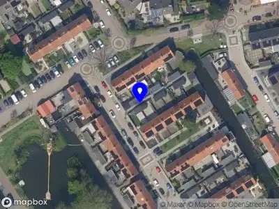 Ambulance met gepaste spoed naar de Burgemeester Dekkingstraat in Streefkerk