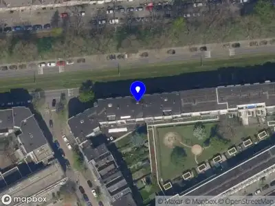 Ambulance met grote spoed naar de Mathenesserdijk in Rotterdam