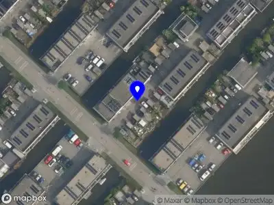 Ambulance met grote spoed naar de Vesterwater in 's-Gravenhage