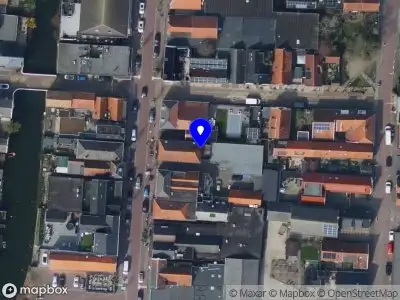 Ambulance met gepaste spoed naar de Voorstraat in Numansdorp