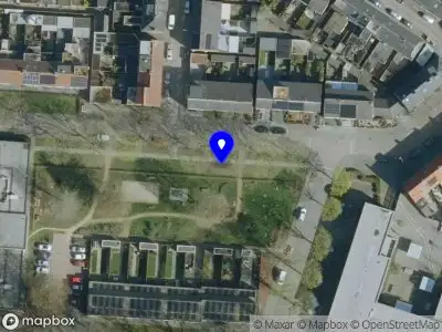 Brandweer met gepaste spoed naar de Steve Bikohof in Tilburg