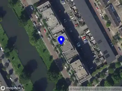 Ambulance met gepaste spoed naar de Prinses Julianaweg in Dordrecht