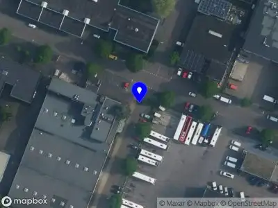 Ambulance met grote spoed naar de Schelpenhoek in Diemen