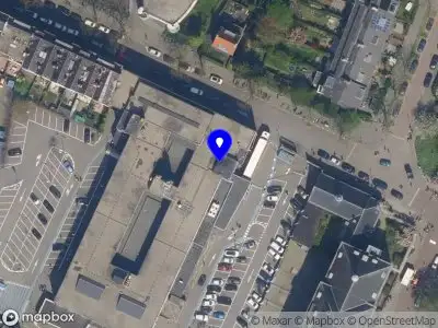 Ambulance met gepaste spoed naar de 1e Jerichostraat in Rotterdam