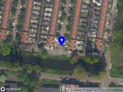 Ambulance met grote spoed naar de Lombokstraat in Vlaardingen