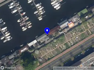 Ambulance met grote spoed naar de Gordelpad in Rotterdam