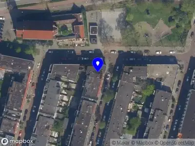 Ambulance met gepaste spoed naar de Heer Vrankestraat in Rotterdam