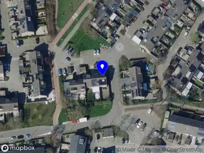 Ambulance met grote spoed naar de Baarsveen in Spijkenisse