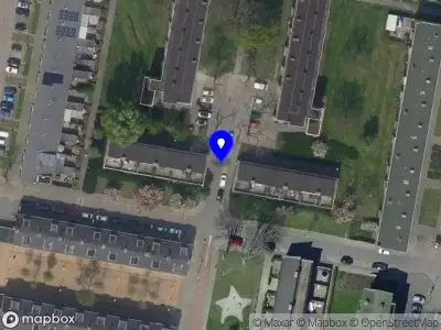 Ambulance met gepaste spoed naar de Ellemeethof in Rotterdam