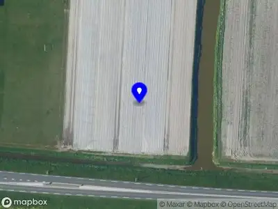 Brandweer met grote spoed naar de Esdoornlaan in Grootebroek vanwege voertuigen te water