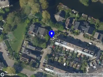 Brandweer met grote spoed naar de Nansenrede in Zoetermeer vanwege afhijsen patient