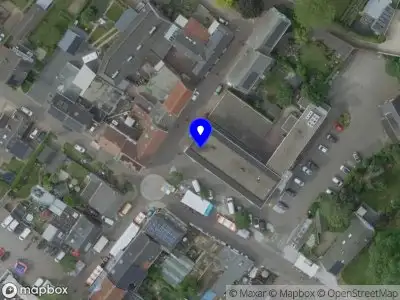 Ambulance met grote spoed naar de Kloosterhof in Linne