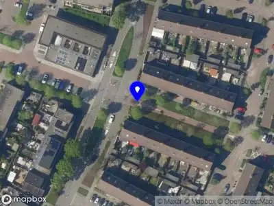 Ambulance met grote spoed naar de Nashruimte in Zoetermeer