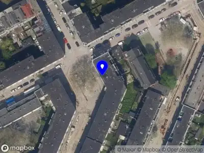 Ambulance met grote spoed naar de Taandersstraat in Rotterdam