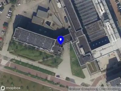 Ambulance met grote spoed naar de G.J. de Jonghweg in Rotterdam