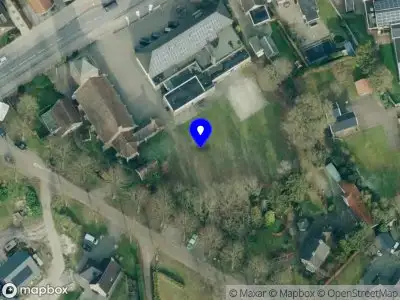 Brandweer met gepaste spoed naar de Groenedijk in Kloosterhaar vanwege gebouwbrand