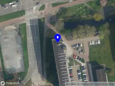 Traumahelikopter met grote spoed naar de Poptahof Noord in Delft