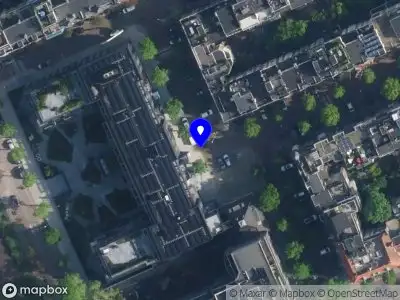 Ambulance met gepaste spoed naar de Lassusstraat in Amsterdam