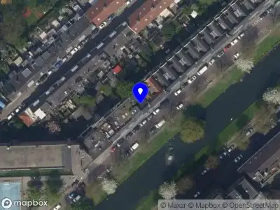 Ambulance met gepaste spoed naar de Lange Hilleweg in Rotterdam