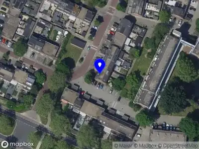 Ambulance met grote spoed naar de Selma Lagerlöf-erf in Dordrecht